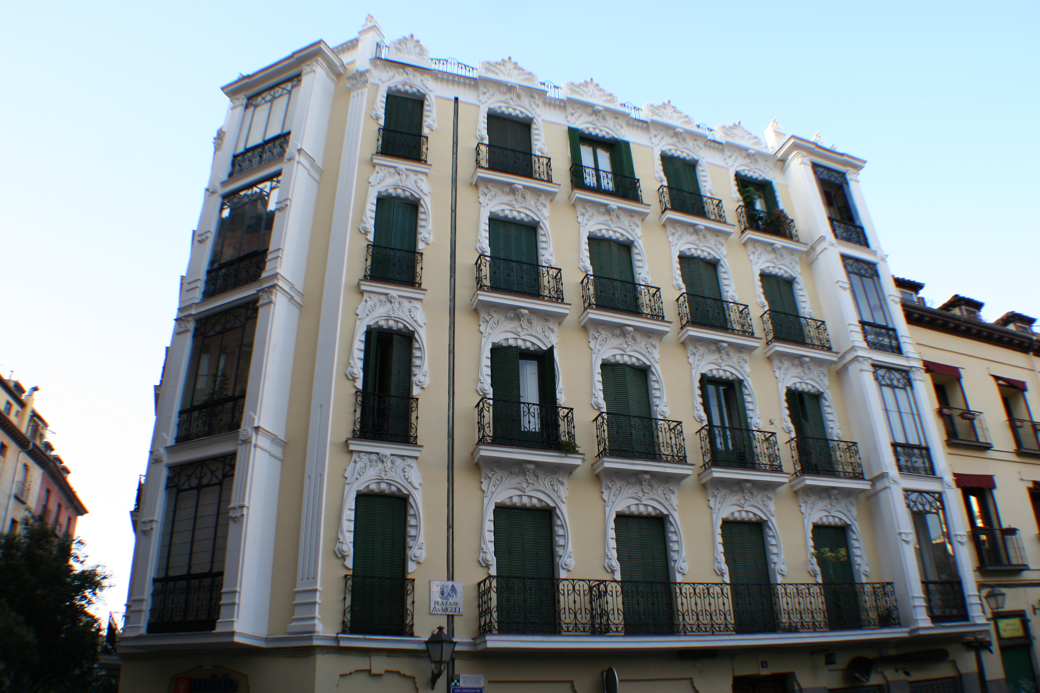 1905, Casas para la duquesa de Fernán Nuñez