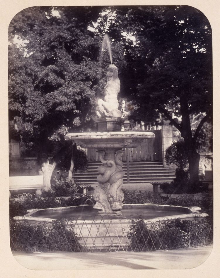 1864, Fuente de mármol en el jardín del Príncipe Alfonso
